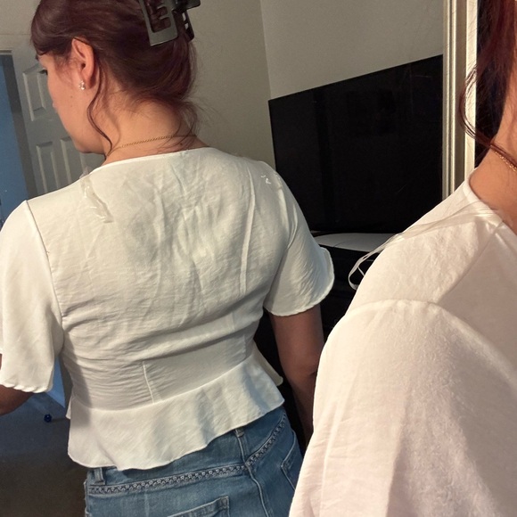 Windsor White Tie-Front Crop Top - Picture 2 of 4